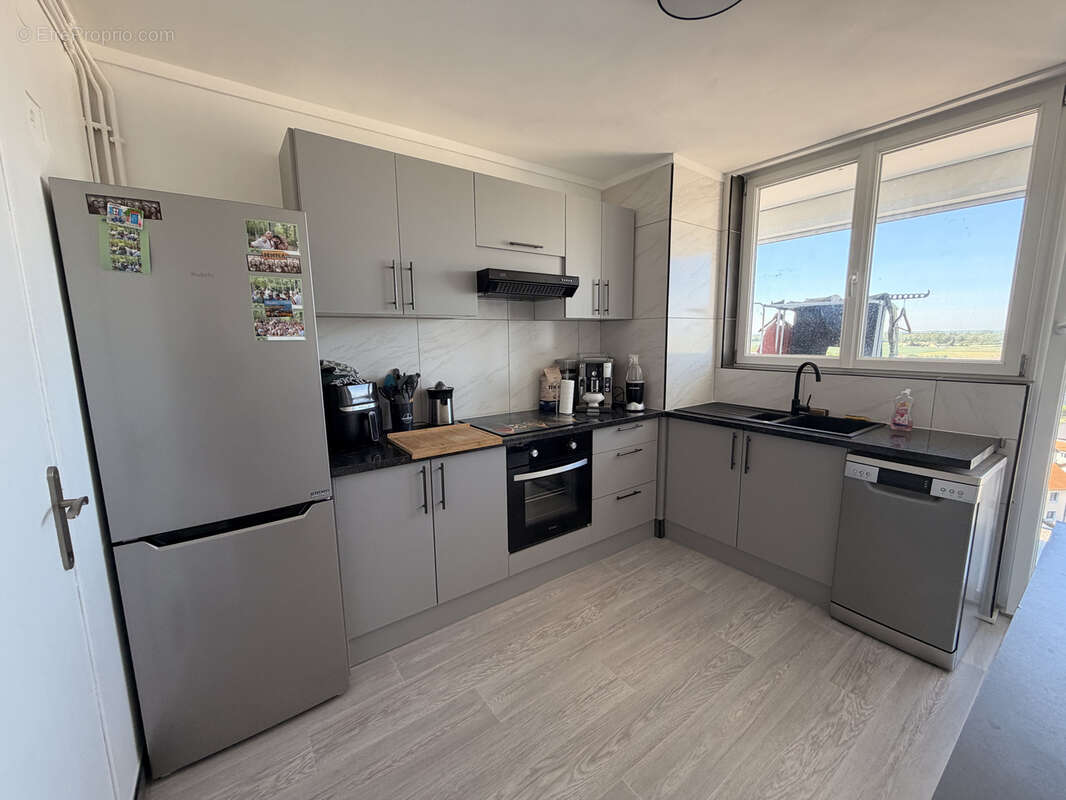 Appartement à ALLONNES