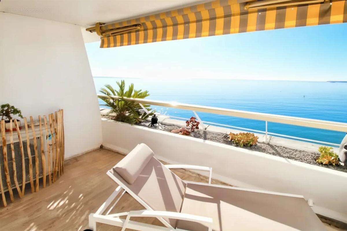 Appartement à VILLENEUVE-LOUBET