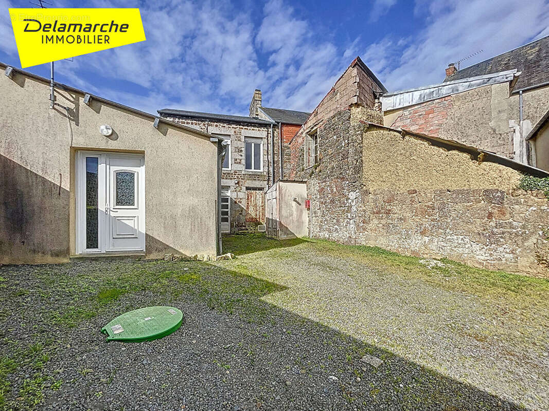 Maison à VILLEBAUDON