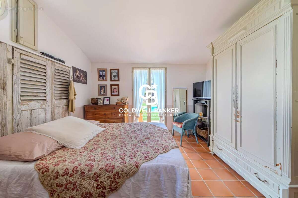 Maison à VAILHAUQUES