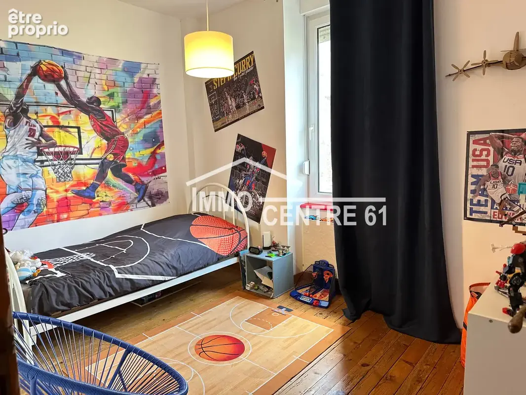 Charmante maison de 6 chambres sur 314m2 de terrain - photo 11