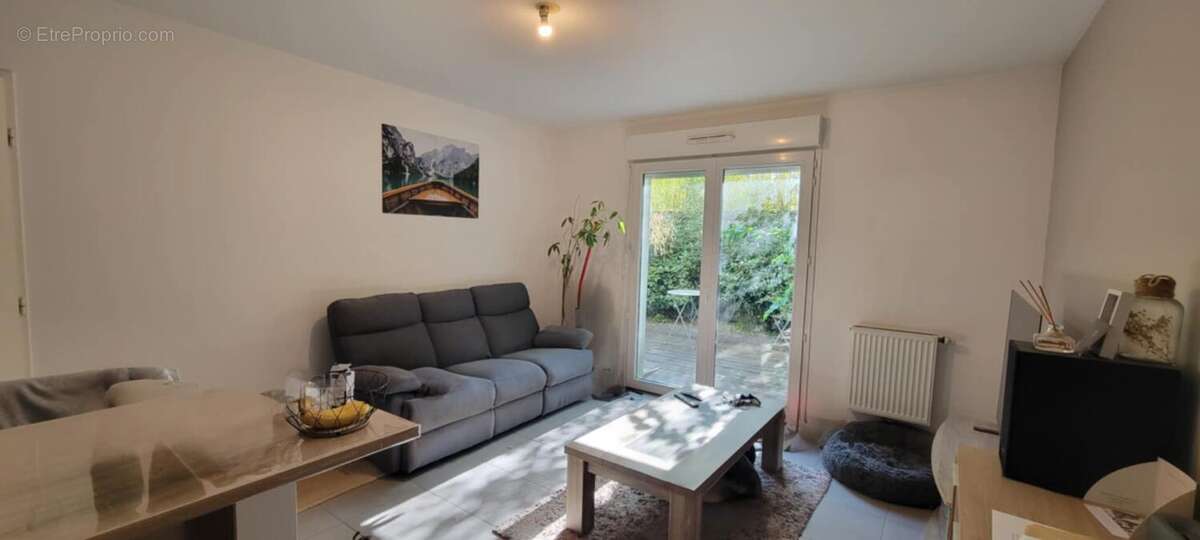 SALON - Appartement à MERIGNAC