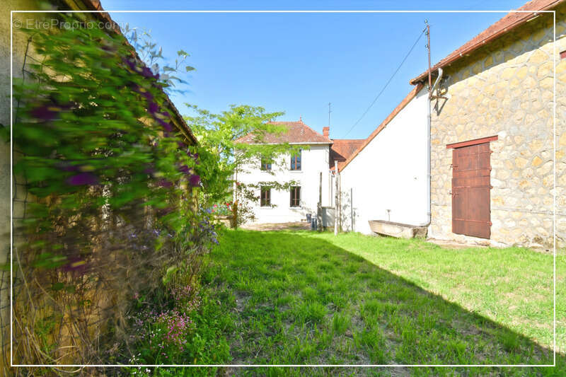 Maison à CHATEAUMEILLANT