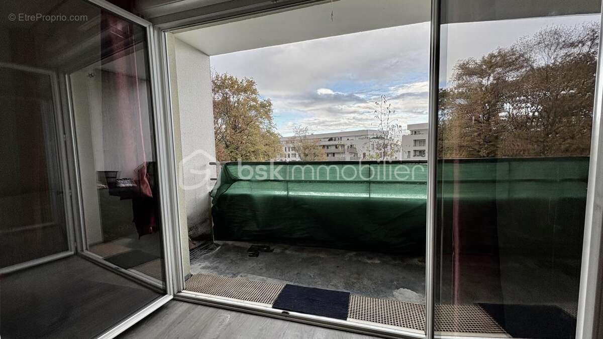 Appartement à FLEURY-MEROGIS