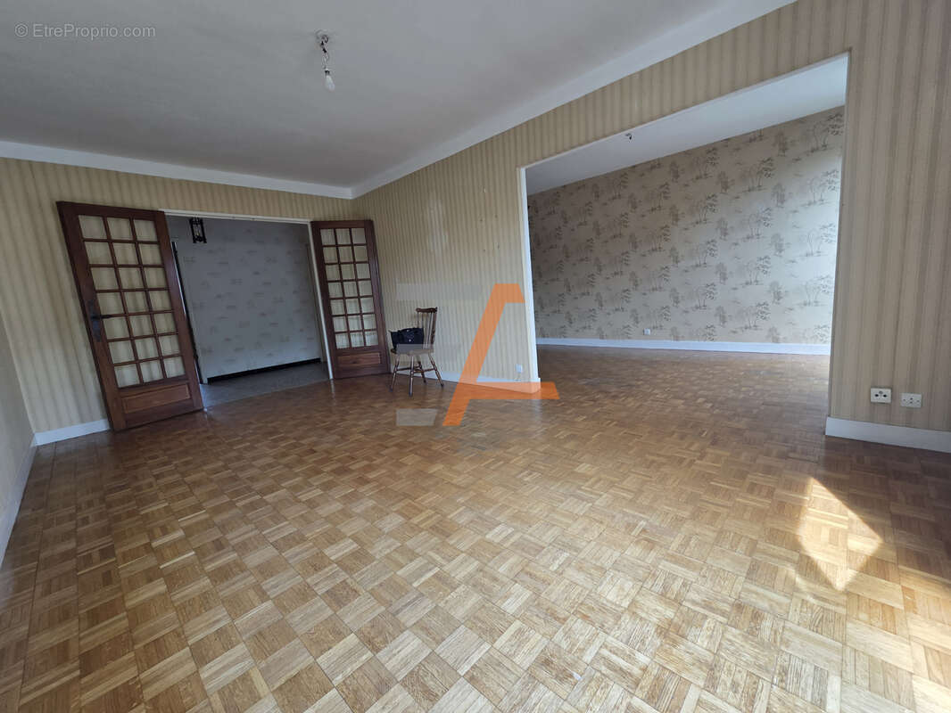 Appartement à SAINT-ETIENNE