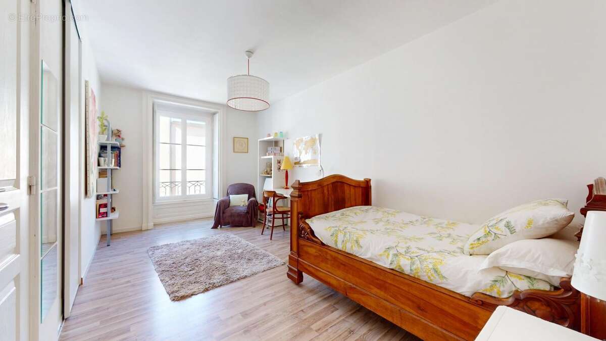 Appartement à LYON-1E