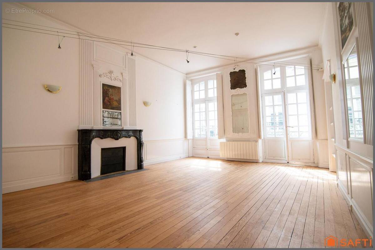 Photo 1 - Commerce à NANTES