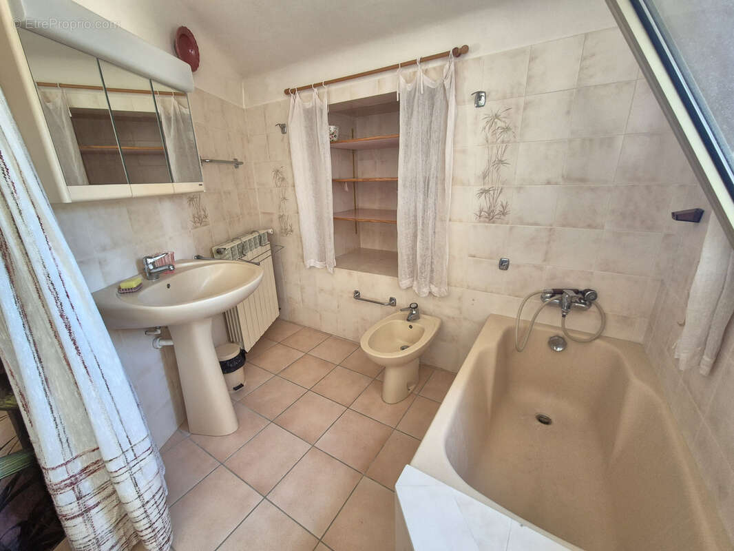 Maison de caractère de 177 m2   Quartier recherché de Costebelle - photo 14