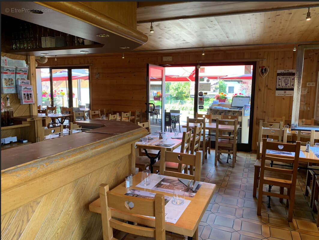 Appartement à MORILLON