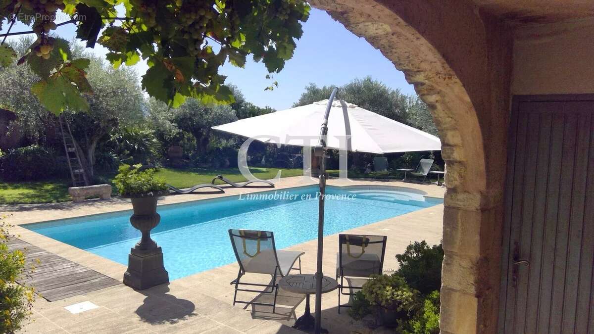 Maison à VAISON-LA-ROMAINE