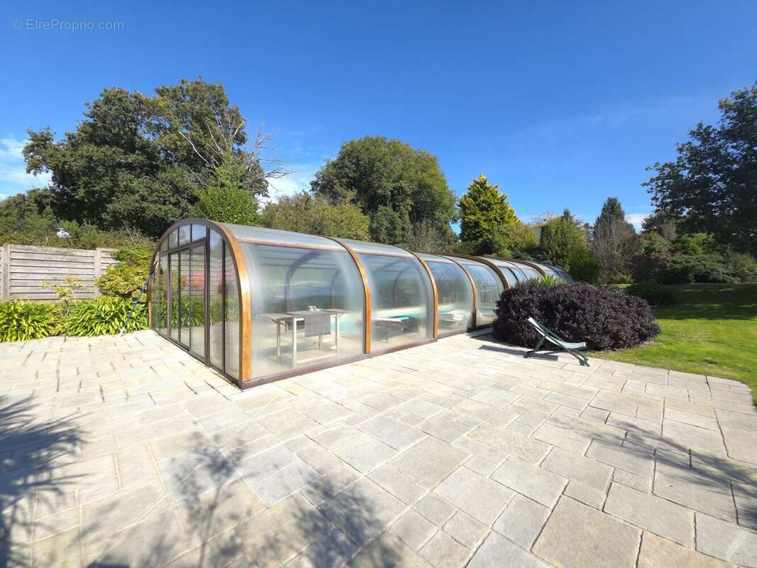 Maison à SAINT-CARREUC