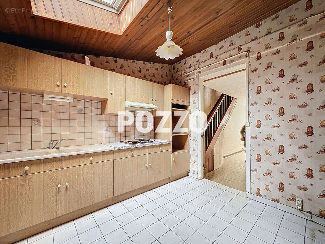 A VENDRE - Saint Hilaire Du Harcouet - Maison 2 pièce(s) 71.15 m² - Centre-ville - photo 4