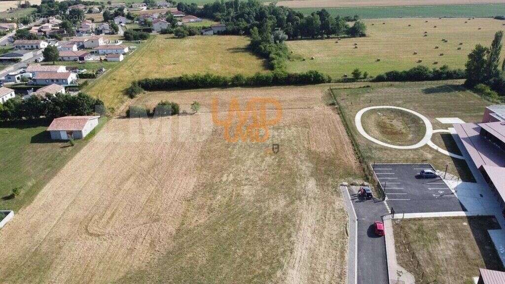 Terrain à RIEUX