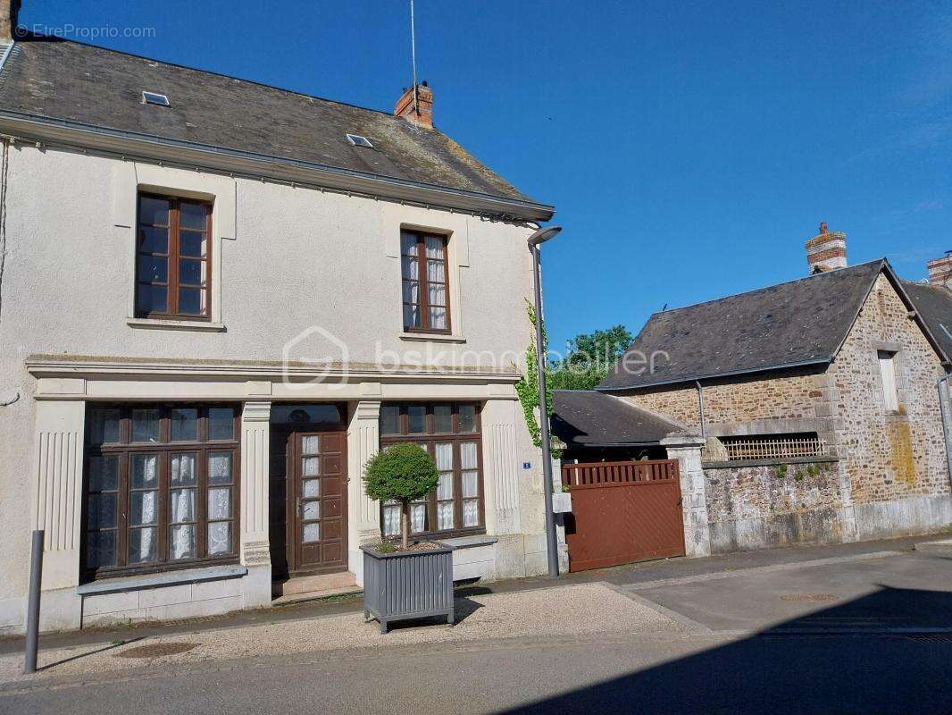 Maison à LESBOIS
