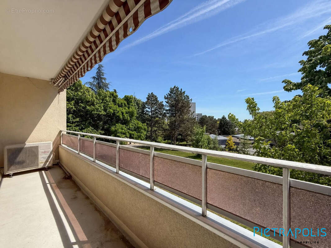 Appartement à RILLIEUX-LA-PAPE