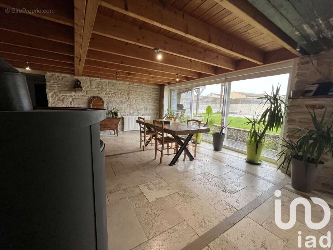 Photo 2 - Maison à SAINTE-SOULLE