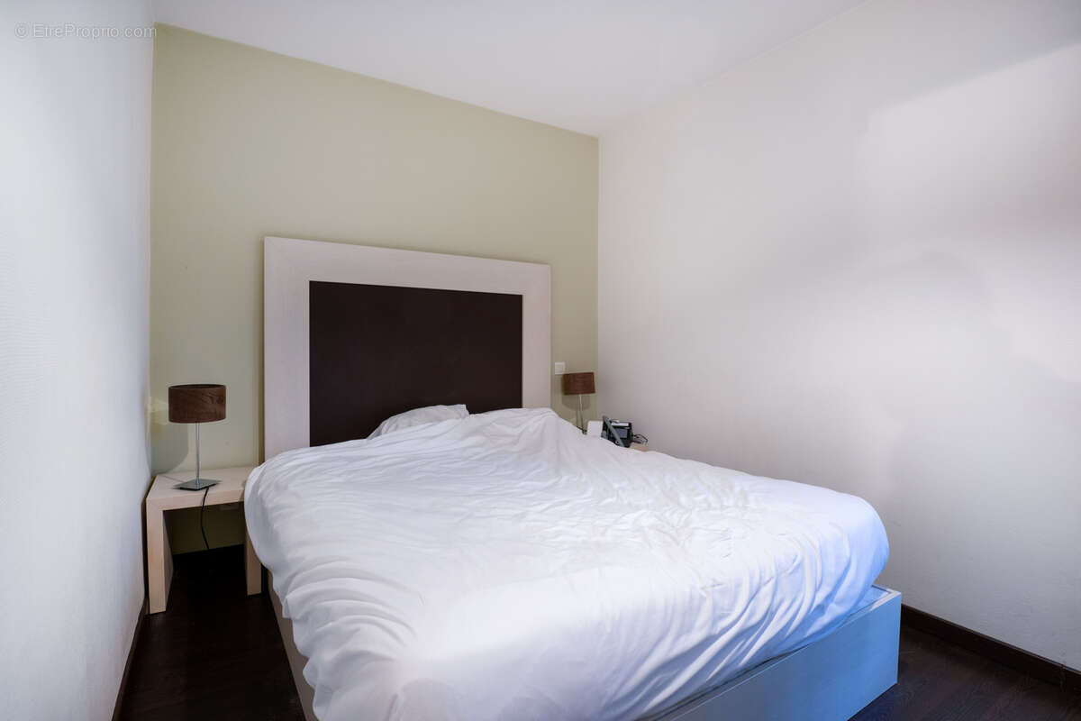 Appartement à SAINT-JEAN-D'ILLAC