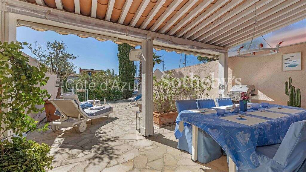 Maison avec amarrage privé à Port Grimaud – 3 chambres, piscine, Golfe de Saint-Tropez - photo 9