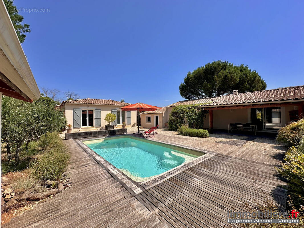Maison 150 m² à Castillon-Du-Gard  - photo 4