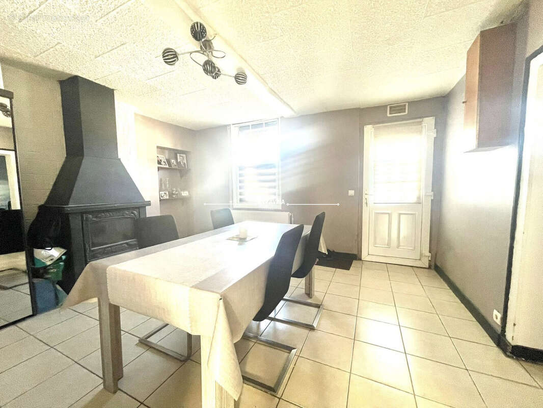Maison 75 m² à Vieux-Conde  - photo 2