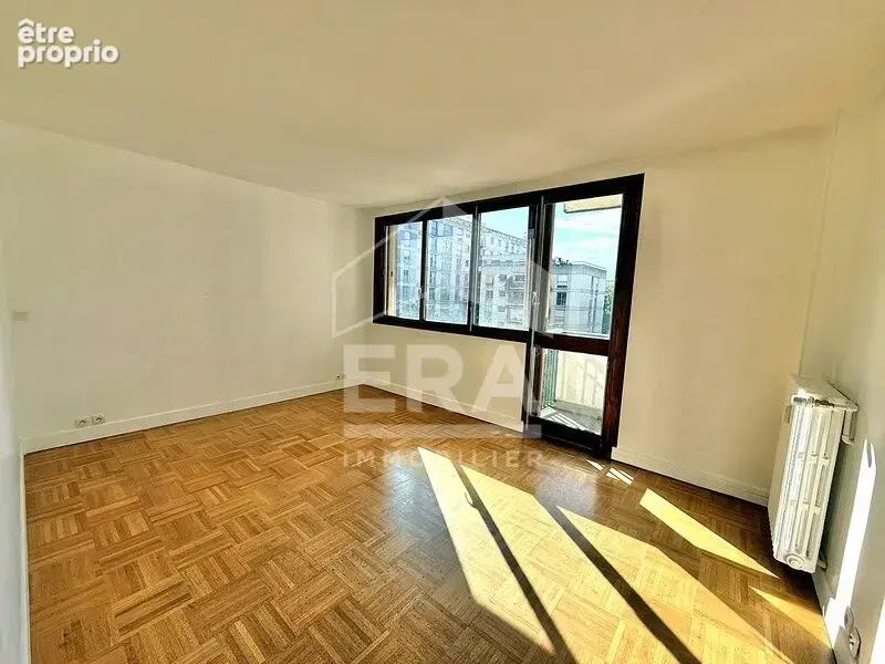 Appartement à PARIS-12E
