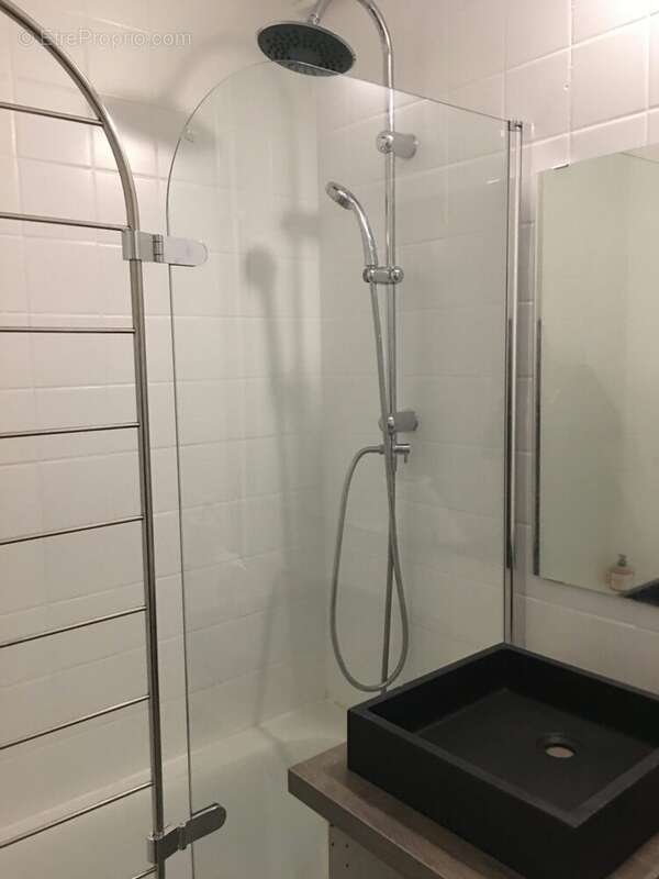 Appartement à PARIS-20E