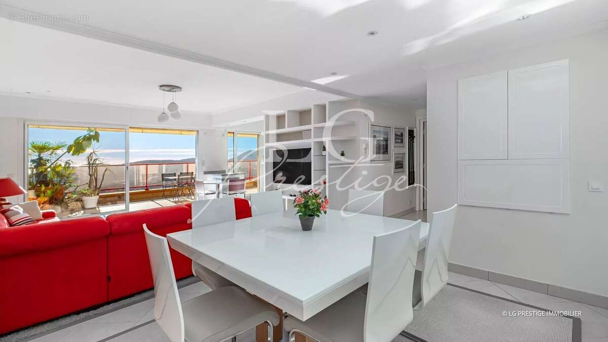 Appartement à MANDELIEU-LA-NAPOULE