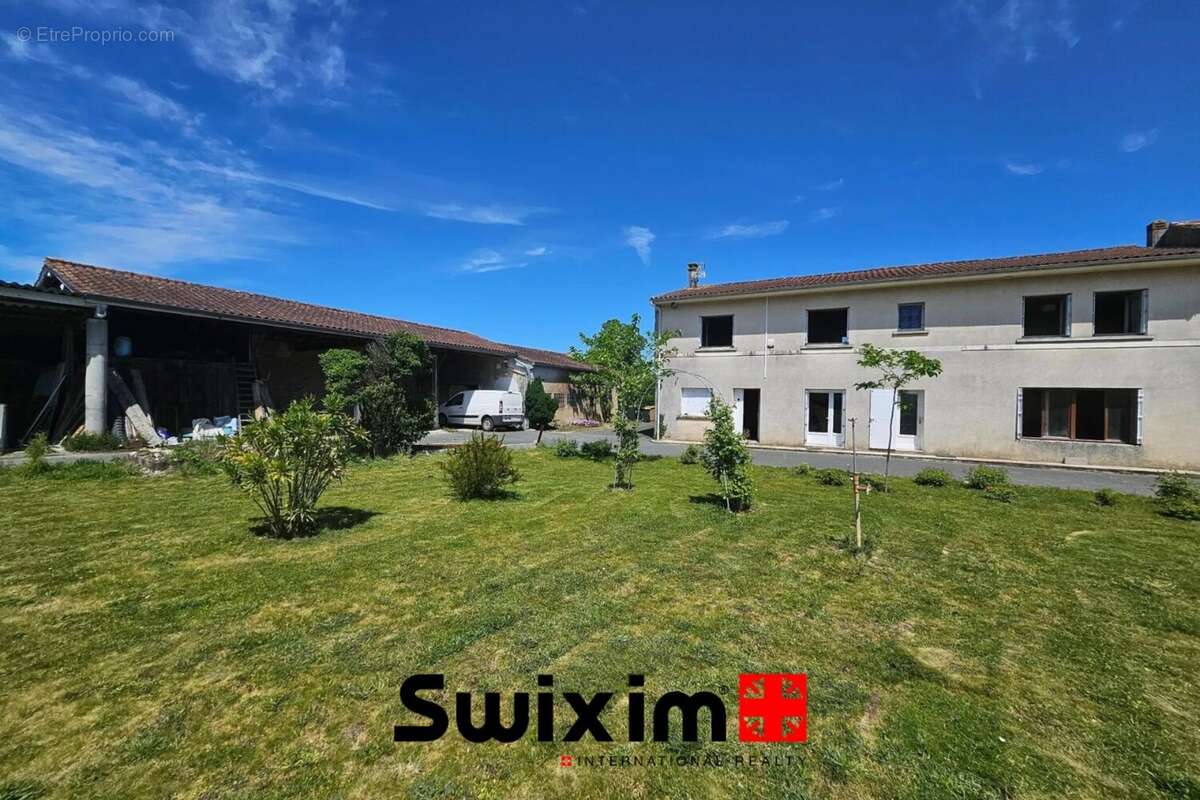 Maison à SAINT-SEURIN-DE-CADOURNE