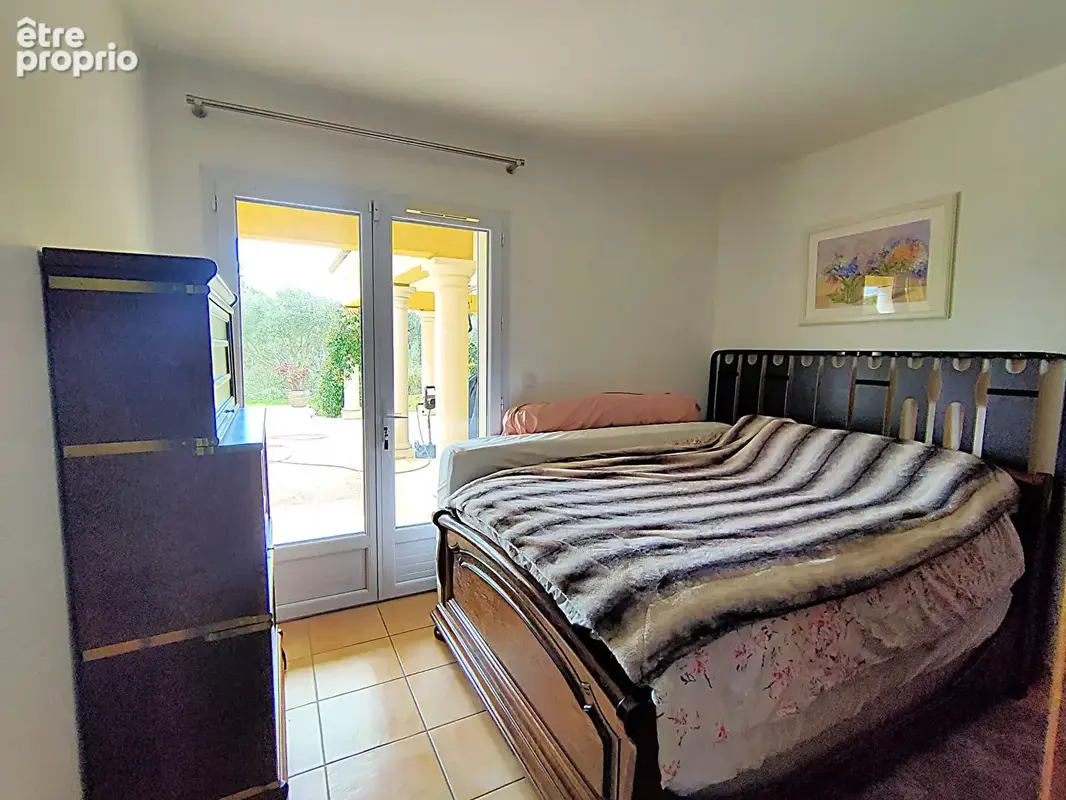 Flassans Sur Issole: maison type 4 avec piscine et garage sur 1648m² de terrain - photo 6
