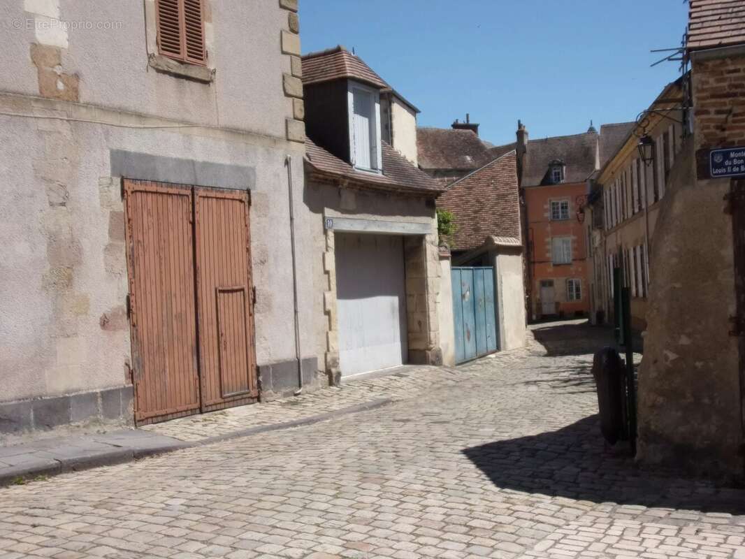 Appartement à MOULINS