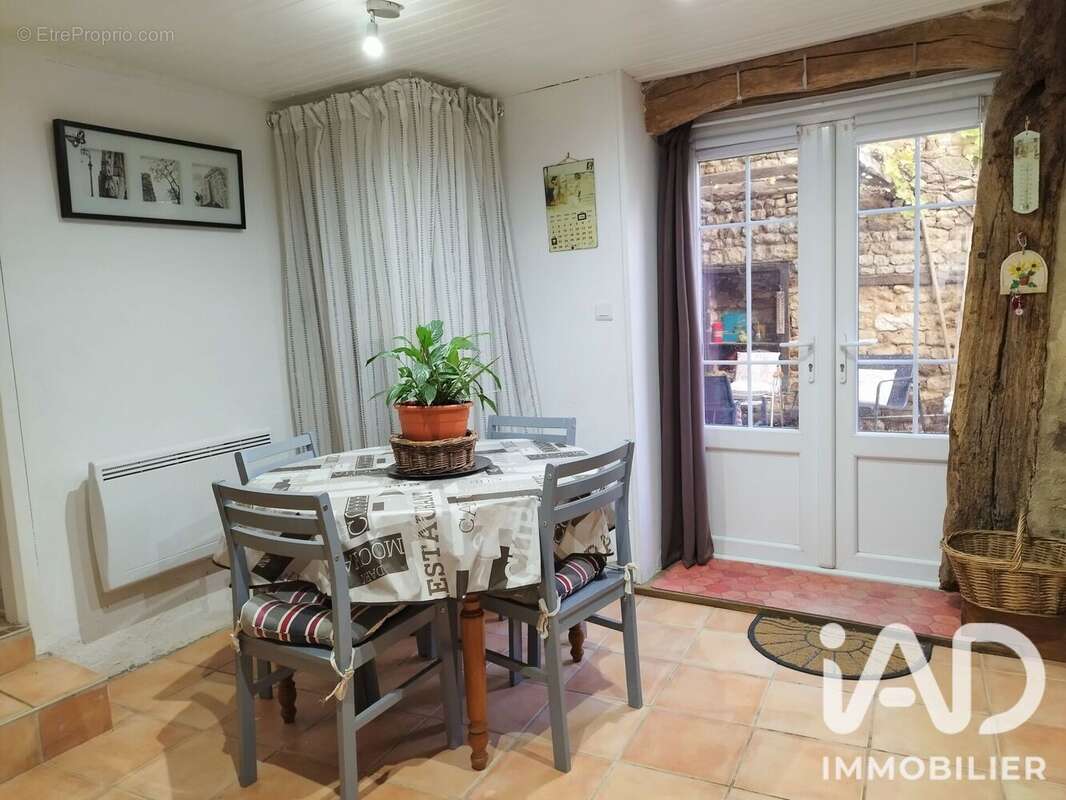 Maison 81 m² à Marsais-Sainte-Radegonde  - photo 6