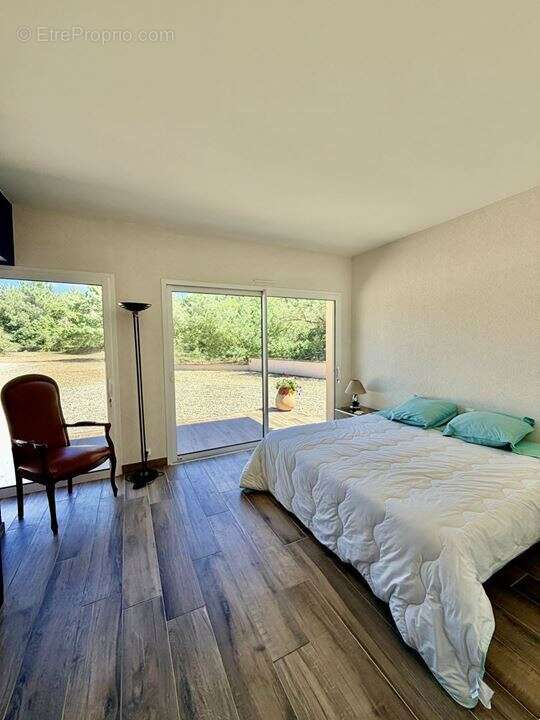 Maison 315 m² à Soulac-Sur-Mer  - photo 9