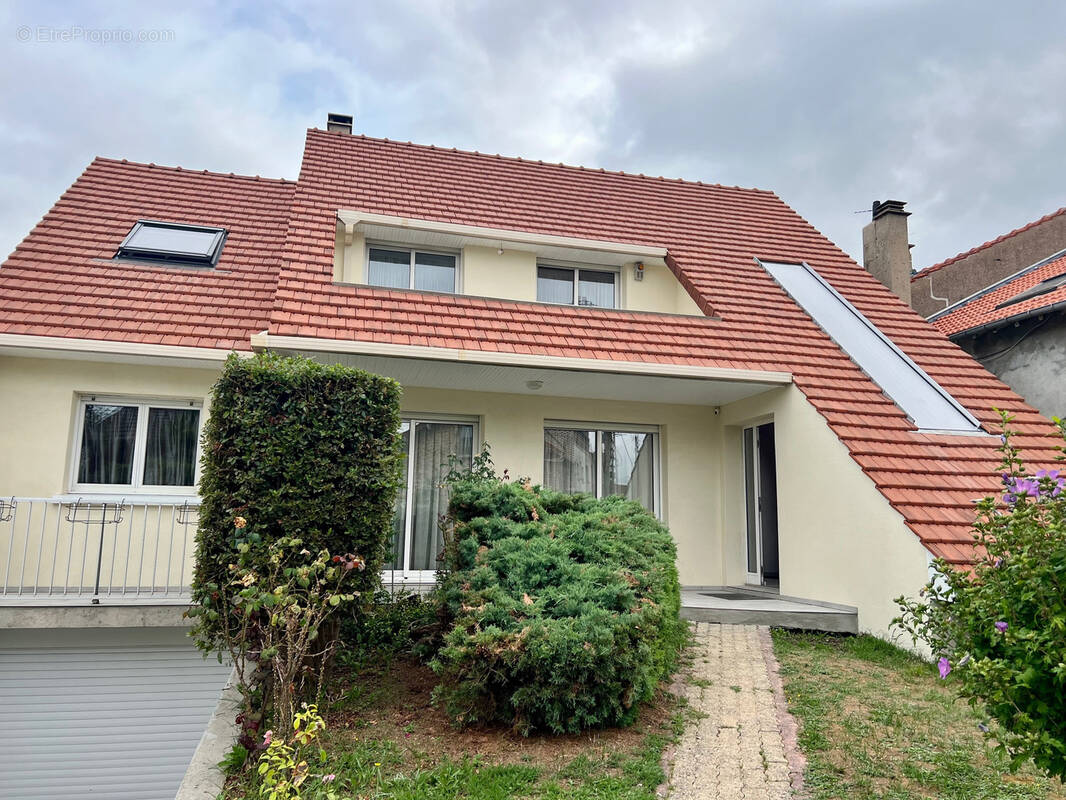 Maison à ATHIS-MONS