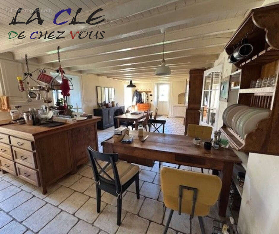 Maison à COULONGES-SUR-L'AUTIZE