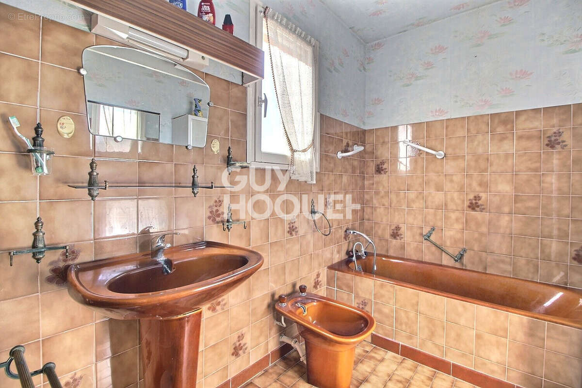 Appartement 3 pièce(s) 70 m2 avec terrasse et garage Tarascon - photo 4