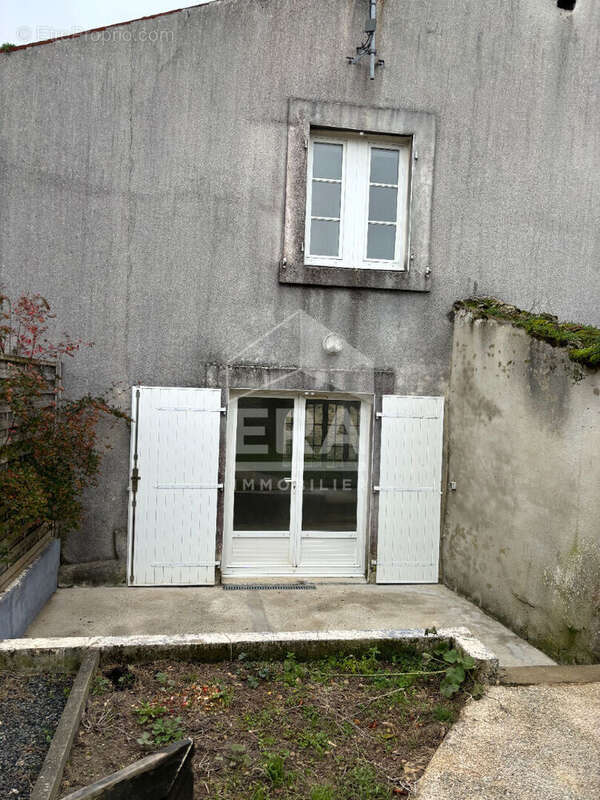 Appartement à SURGERES