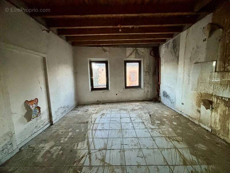 Appartement à LARRAZET