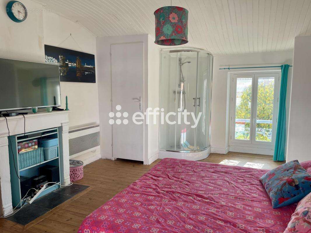 Maison à PORT-DES-BARQUES