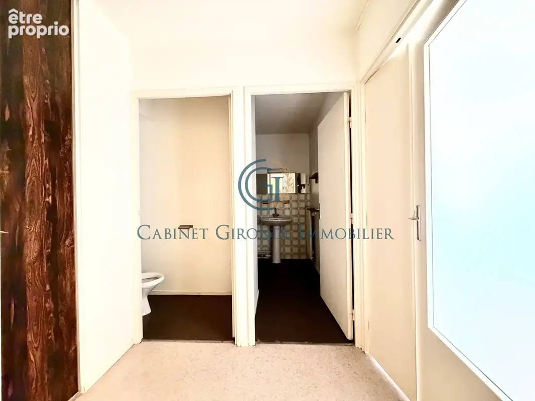 Cauderan appartement t2 balcon parking securise - photo 8