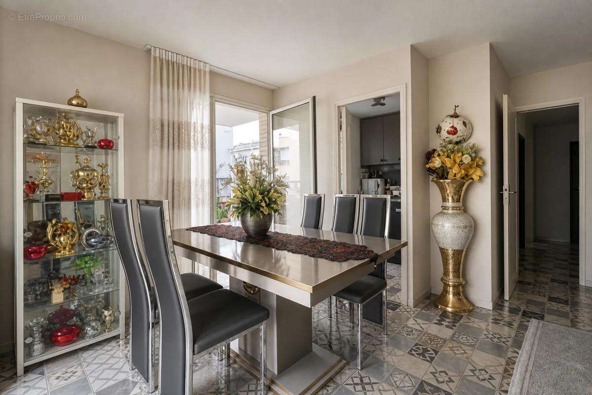 Appartement à VIGNEUX-SUR-SEINE