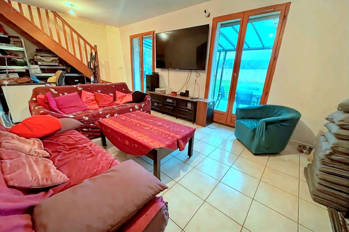 Maison à FAREMOUTIERS