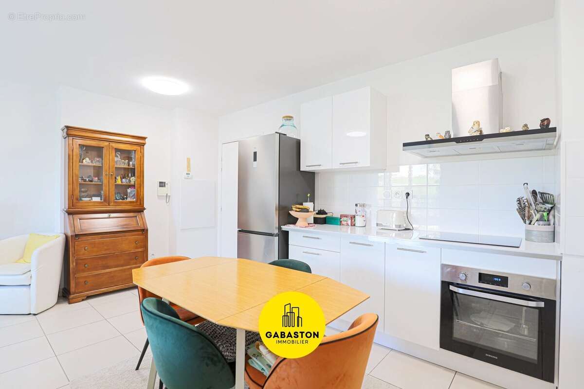 Appartement 54 m² à Marseille-12e  - photo 9