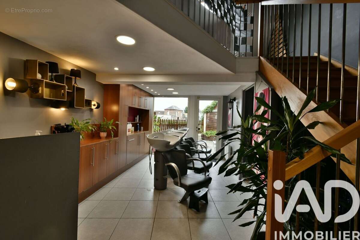 Commerce 95 m² à Saint-Just-En-Chaussee  - photo 6