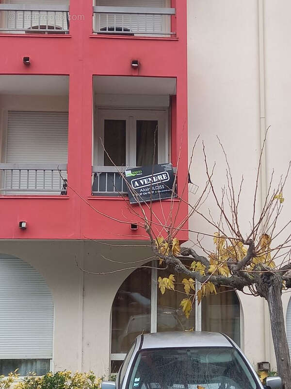 Appartement à LAMALOU-LES-BAINS