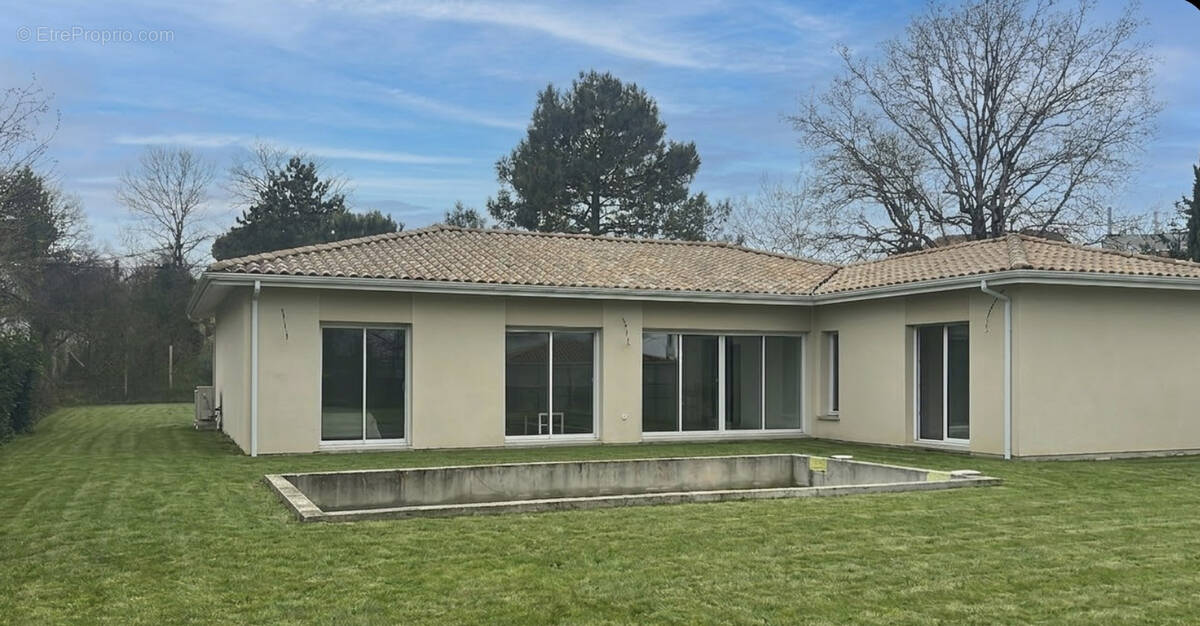Maison à EYSINES