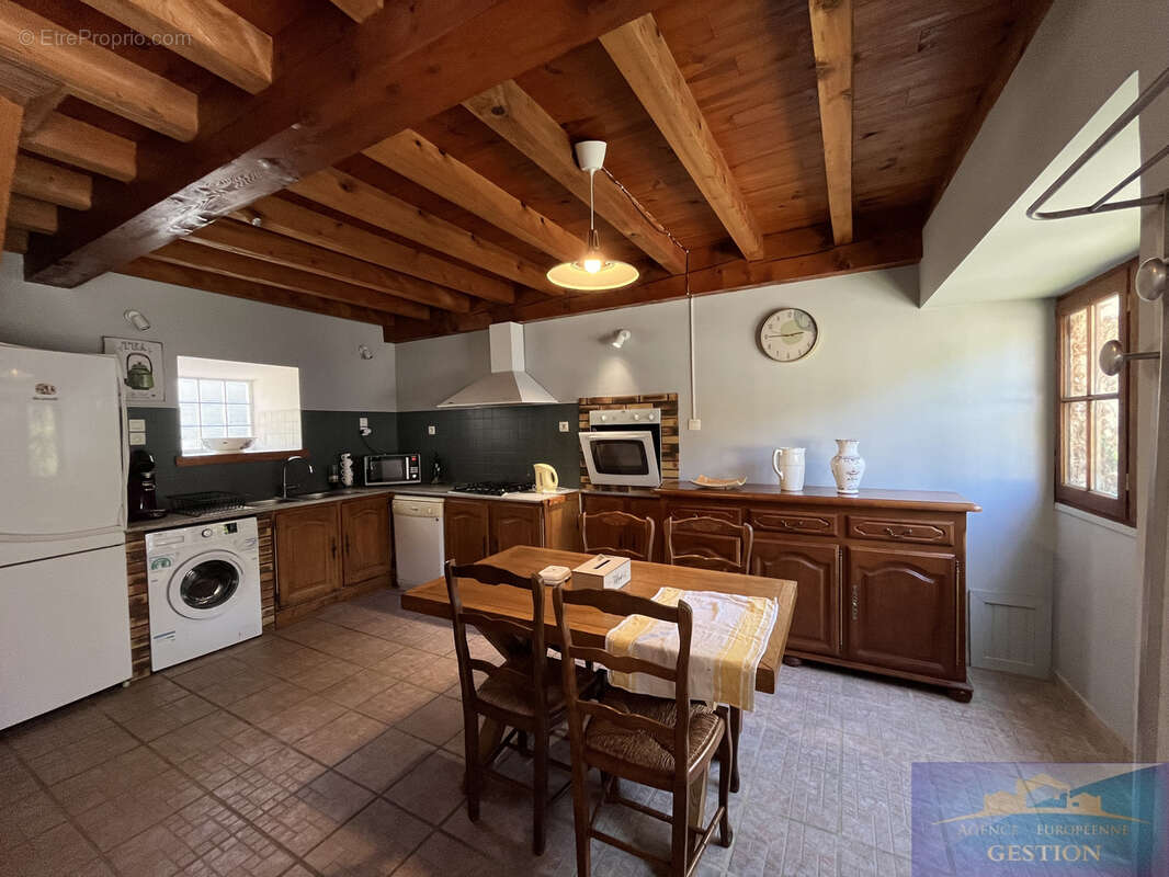 Ensemble immobilier à fort potentiel en centre-ville d’argelès-gazost ! - photo 8