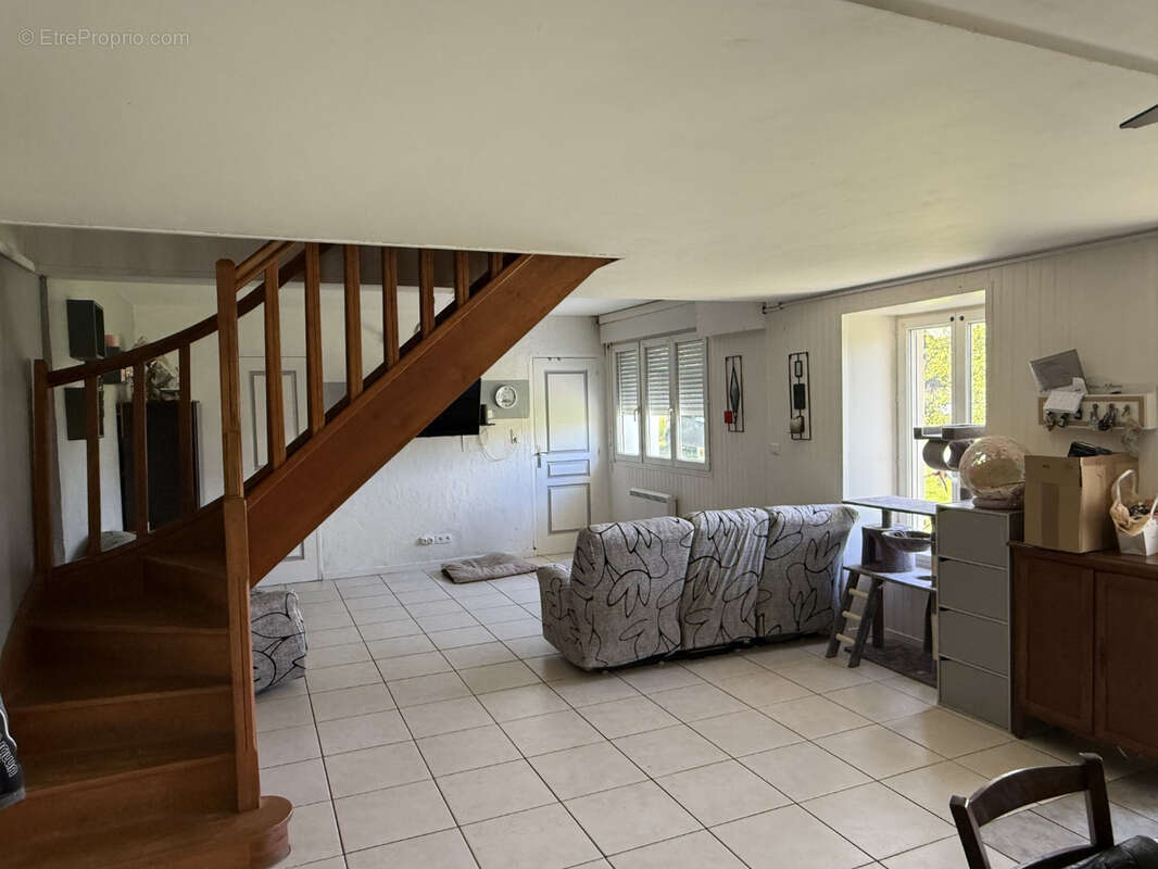 Maison à SAINT-GERMAIN-LES-BELLES