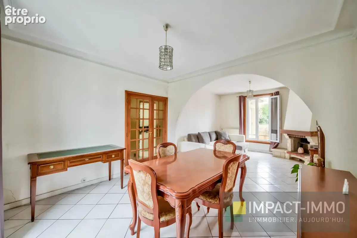 Maison spacieuse avec 5 chambres et jardin - photo 2