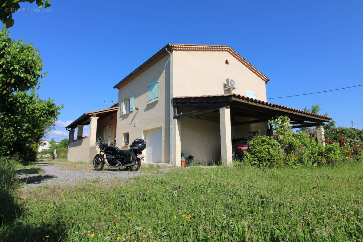 Maison à SAINT-JULIEN-LES-ROSIERS