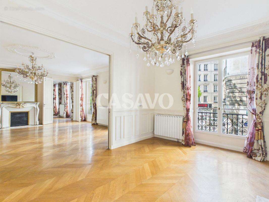 Appartement à PARIS-10E
